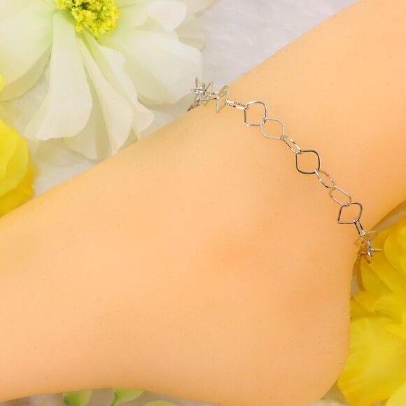 Minimalist Anklet, Sleek & Modern Design, Women’s Fashion, YC110390-A - Picture 5 of 10
